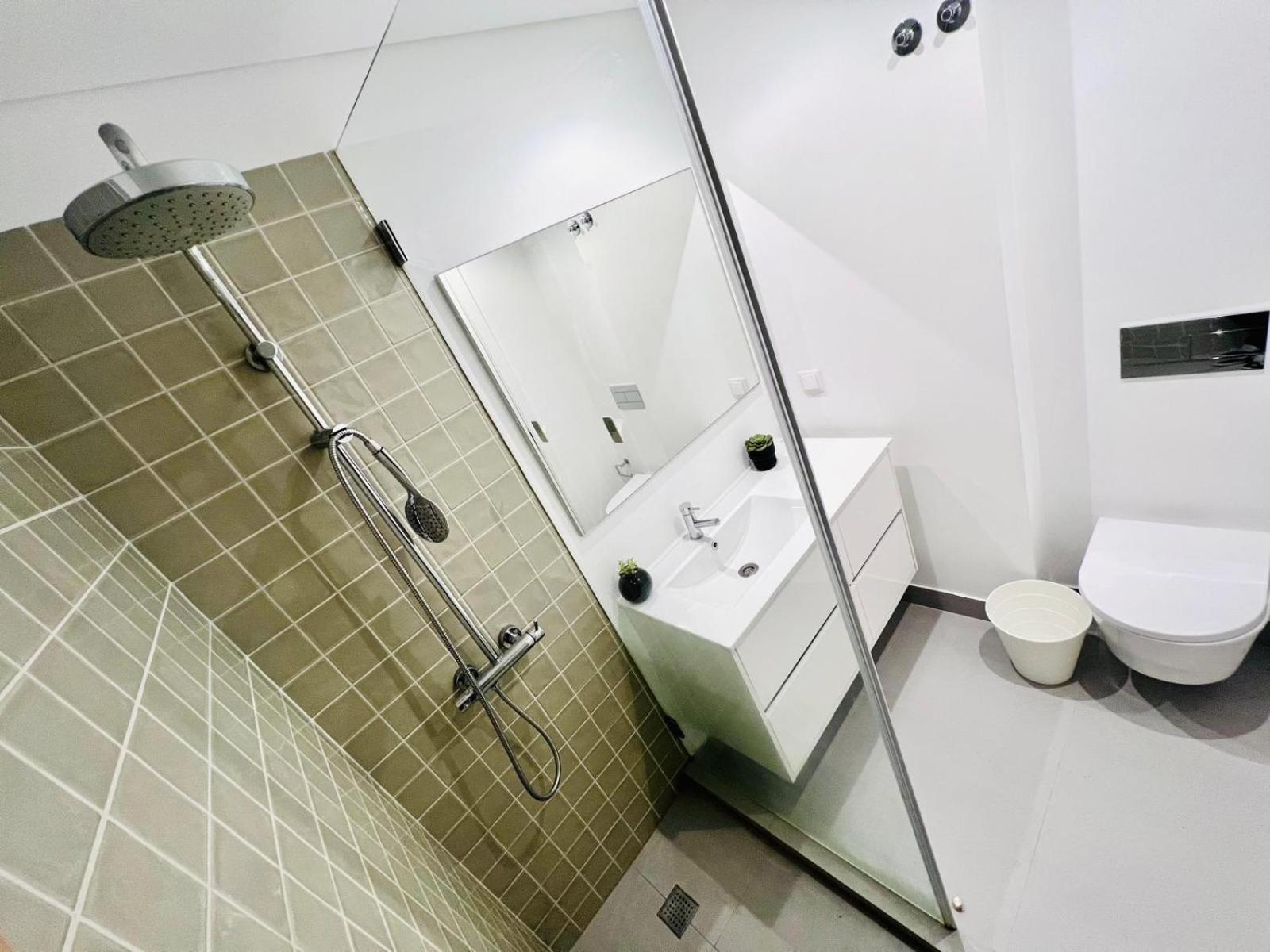 Rooms, Ideal Location For Tourists * Lisbon