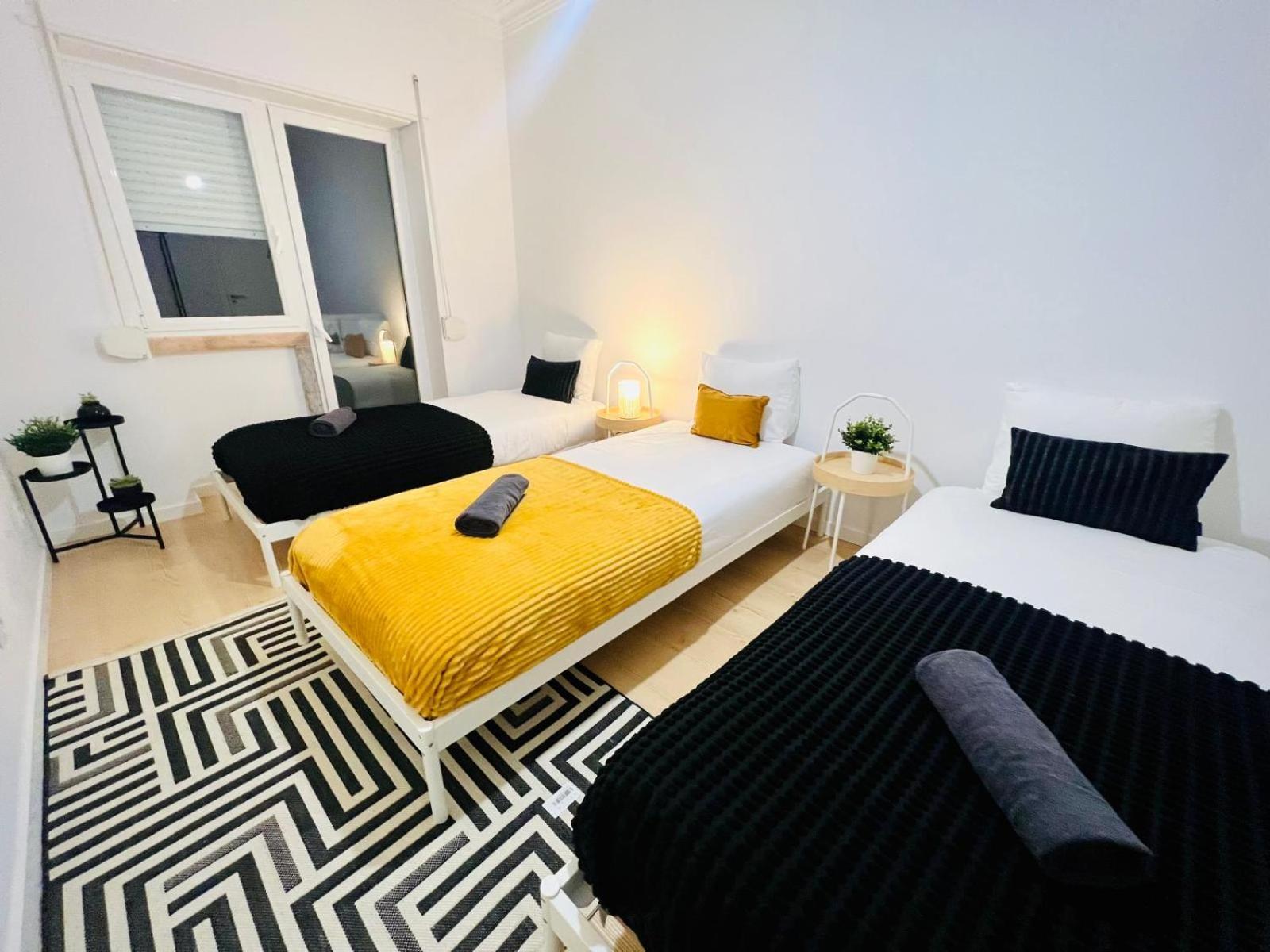 Hostel Rooms, Ideal Location For Tourists